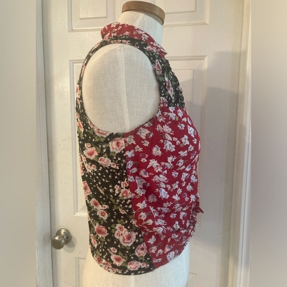 Vintage button up sleeveless floral top womens fits like a small Sostanza contem - Picture 5 of 6
